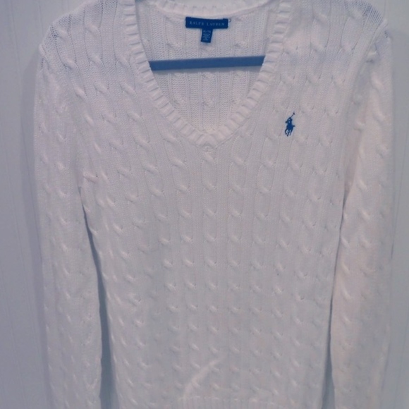 woman's sweater - Picture 1 of 1